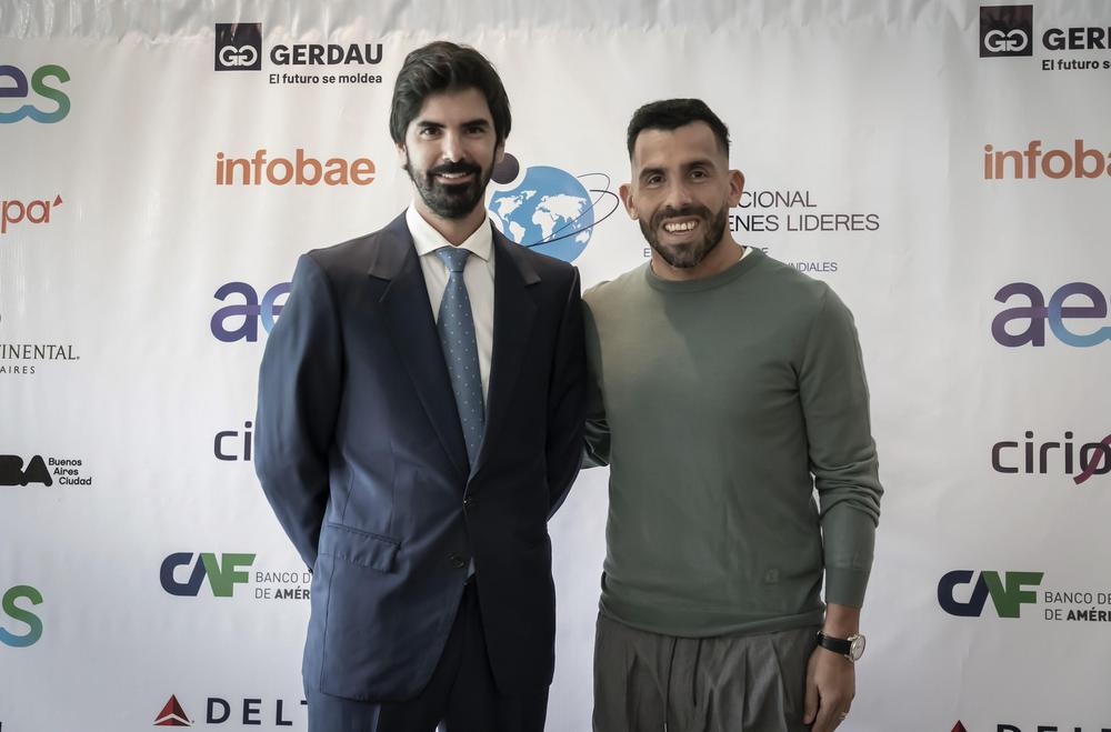 Carlos Tevez y Leandro Viotto