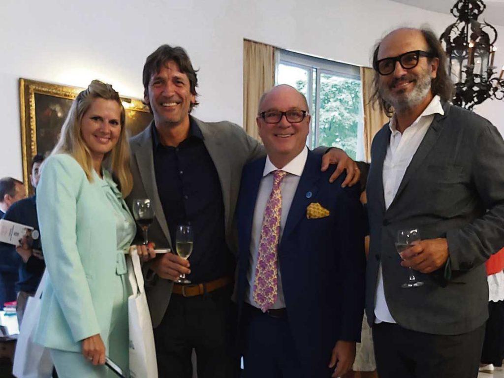 3-orillas-solidarias-embajada-uruguaya-buenos-aires-Carlos-Enciso-Noel-Crucci-40-edited-1024x768